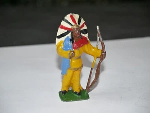 FIGURINE PLOMB BF GRAND SACHEM CHEF INDIEN AVEC ARC - Imagen 1 de 2