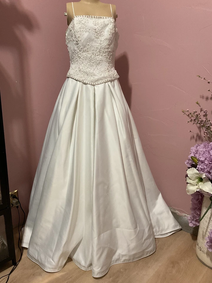 Jasmine Haute Couture Womens White Wedding Dress Sequin Chest Flat Neck Size 12 - Image 1 of 4