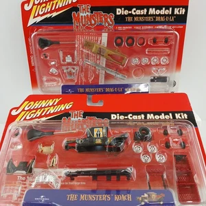Johnny Lightning The Munsters Koach & Drag-U-La Druckguss Modellbausatz Menge 2 NEU - Bild 1 von 13