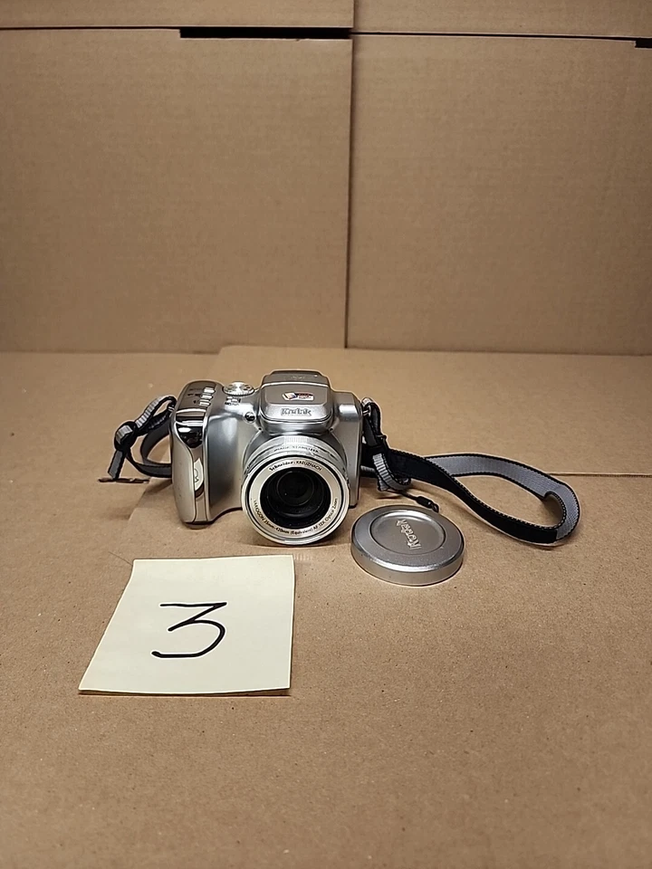 Kodak EasyShare Z612 6.1MP Digital Camera - Silver  - Image 1 of 4