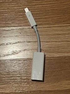 Genuine Apple Thunderbolt to Gigabit Ethernet Adapter MD463LL/A - Picture 1 of 3