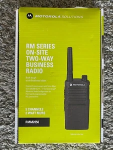 Motorola Walkie Talkie RMM2050 On-Site Two-Way Business Radio 5 Channel 2W MURS - Photo 1/6