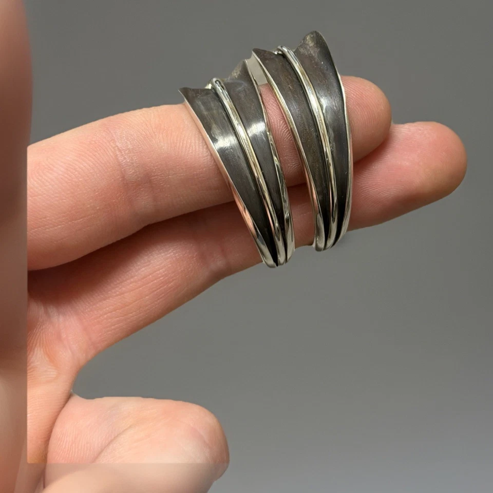 Pendientes Esterlina Vintage Firmados por Robyn Nichols Diseño Artesanal Foto 1 de 4