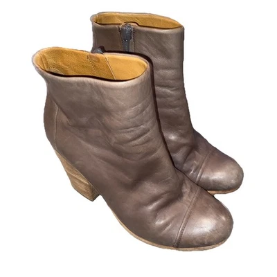 COCLICO SHOES CELIE ANKLE BOOTS GRAY LEATHER CAP TOE BOOTIES 37 6.5 - Image 1 of 4