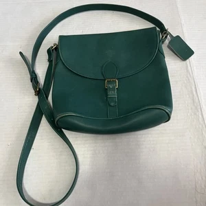 Vtg. Laura Ashley USA Purse Green Leather Flap Brass Shoulder HandBag Crossbody - Imagen 1 de 18