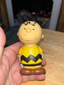 JUST PLAY PEANUTS WATER SQUIRTER Charlie Brown Figure Bath Toy 4.5” - Picture 1 of 6