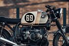 9cm (2 mitgelieferte) GLÄNZEND Vintage Cafe Racer Motorrad Gas Kraftstofftank Aufkleber