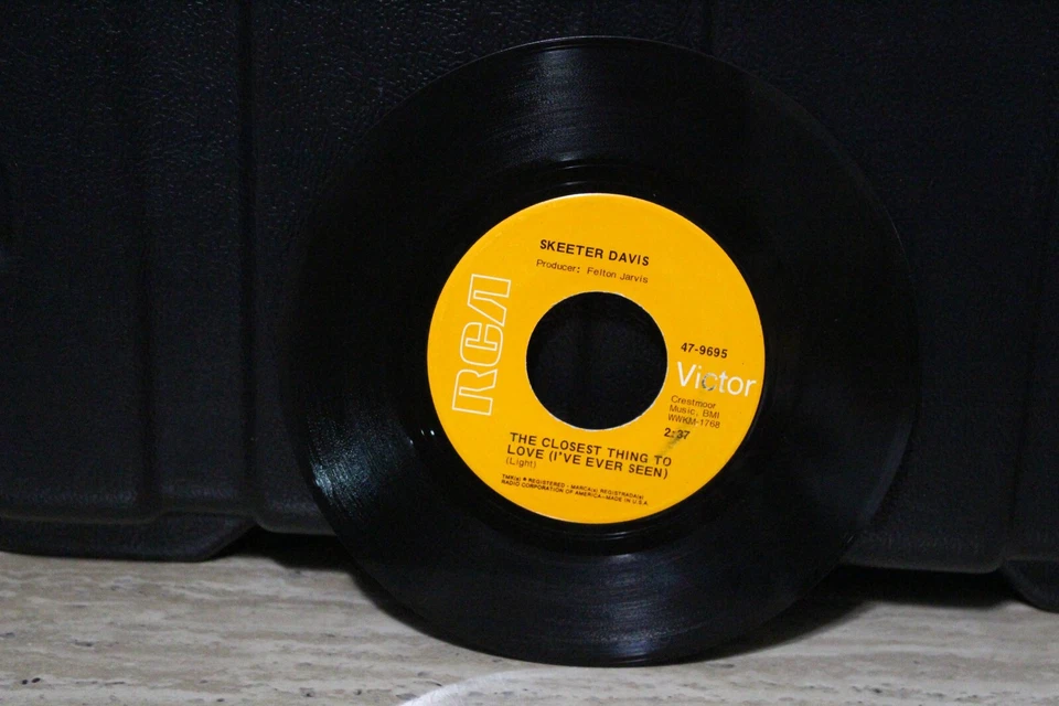 SKEETER DAVIS 45 RPM RECORD...HST 21 - Image 1 of 1