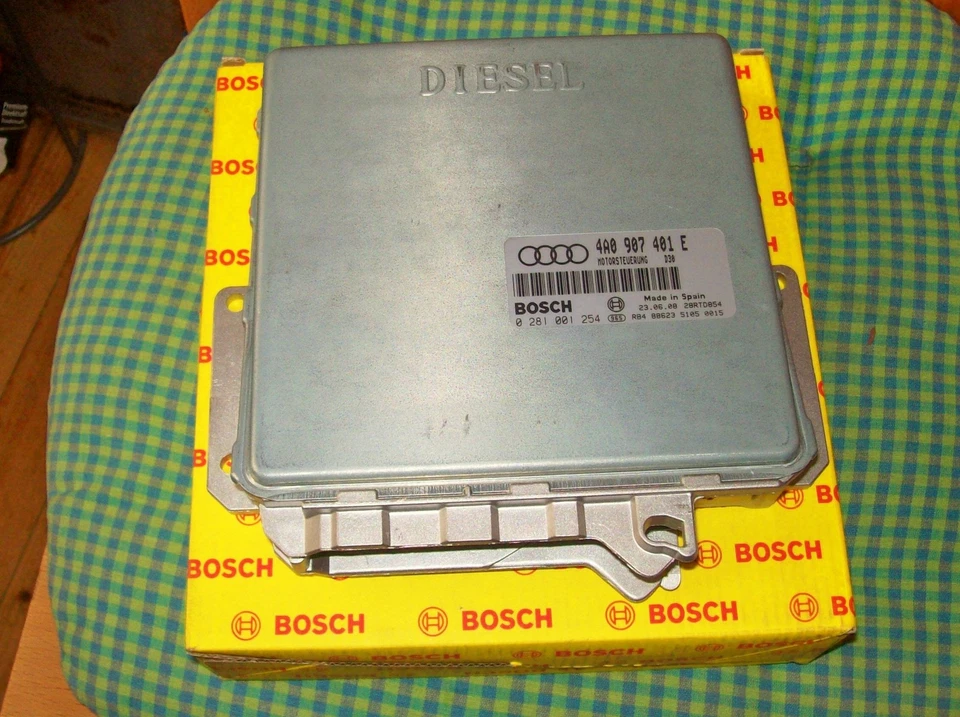 10 centraline motore nuove Audi 100/ A6 2.5 TDI AAT 4A0907401E/ 0281001254 2008 - Immagine 1 di 1