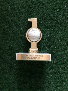 Lee Roy Selmon Tampa Bay Buccaneer Hole in One Trophy With Prized Ball BGZGF - Bild 1 von 5