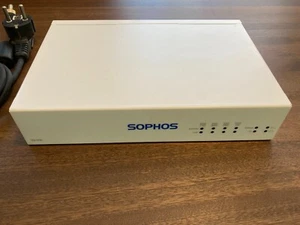 Sophos SG 105 Rev.3 Firewall | 4x 1-GbE-RJ45, 1x 1-GbE-SFP ohne lizenz - Afbeelding 1 van 4