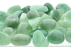 One Green Quartz Tumbled Stones 30-40mm Reiki Healing Crystals Prosperity Money - Picture 1 of 1