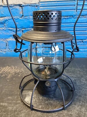 BLACK HANDLAN MISSOURI KANSAS & TEXAS? RAILROAD  LANTERN W/ETCHED (MK&T Ry)GLOBE - Image 1 of 4