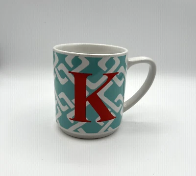 Caneca Signature Concept Ultra letra K branco-petróleo padrão geométrico xícara de café - Imagem 1 de 4