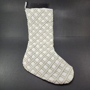 Rachel Zoe Silber und Weiß Perlen Weihnachten Strumpf Rautenmuster 8"x22" Neu mit Etikett - Bild 1 von 10