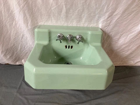 Vtg Mid Century Pale Jadeite Green Porcelain Cast Iron Shelf Back Sink 272-21E Cover