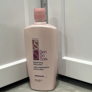 Loción corporal Avon de colección reponedora piel tan suave sellada 24 oz 2005 suave y sensual - Imagen 1 de 8