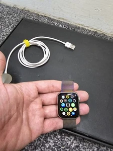 Apple Watch Series 4 40mm Stainless Steel Silver - Picture 1 of 7