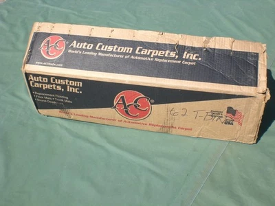 Alfombra Thunderbird 1961-1963 61-63 Ford T-Bird techo rígido convertible 11 piezas juego rojo Foto 1 de 4