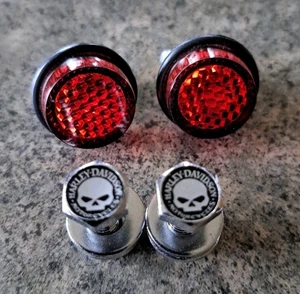 Harley Davidson Willie G Skull License Plate Bolt Hardware Kit w/ RED Reflectors - Bild 1 von 4