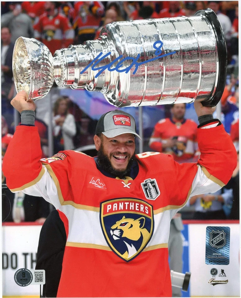 Copa Stanley de elevación autografiada por Kyle Okposo Panthers 8x10 (Beckett Witness) Foto 1 de 1