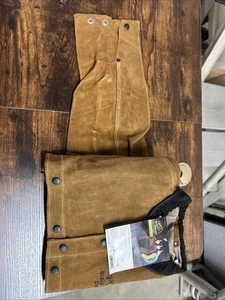 Black Stallion Cape Leather Sleeves 21CS, Size Medium - Picture 1 of 2