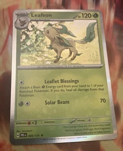 Leafeon (Poke Ball Pattern) 005/131 Sv: Prismatic Evolutions Holo - Bild 1 von 1