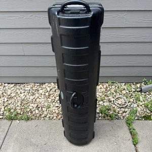 SKB Case Standard Hard Plastic Storage Wheeled Golf Bag Travel Case No Keys EUC - Picture 1 of 9
