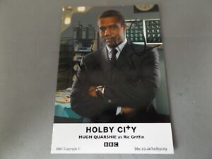 HAND SIGNED 6" x 4" PHOTO CARD - HUGH QUARSHIE - HOLBY CITY RIC GRIFFIN