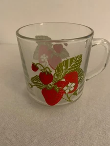 Taza de café de té con patrón de fresa transparente Luminarc de colección de 10 oz - Imagen 1 de 1