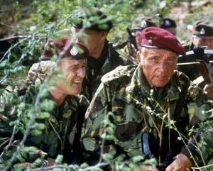 RICHARD HARRIS - RICHARD BURTON - 10" x 8" Photograph THE WILD GEESE 1978 - Picture 1 of 1