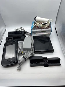 Nintendo Wii U Spielsystem Schwarz 32GB Konsole mit Spiele Mikrofon FUNKTIONIERT - Bild 1 von 9