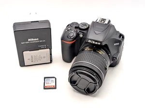 Nikon D3500 24.2MP APS-C DSLR Camera + AF-P 18-55mm VR Lens + 32GB SD *LOW S/C* - Picture 1 of 15