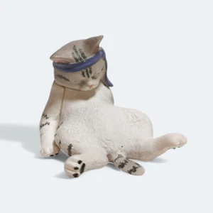 Miniature DRUNK GRAY KITTY CAT SLEEPING 1.5" Mini Figure Dollhouse Animal Toy - Picture 1 of 5