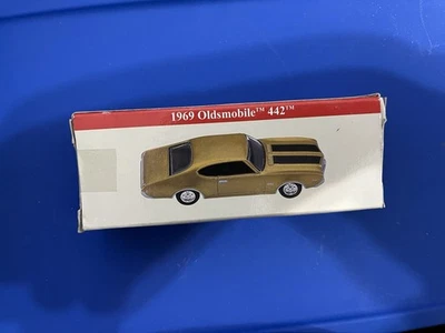 Readers Digest-High Speed-1969 Oldsmobile 442 Diecast Car-1:64 Scale-2001 - Image 1 of 2