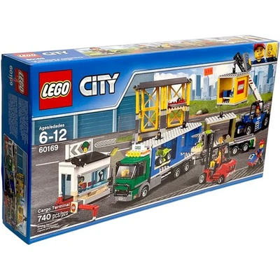 LEGO CITY: Cargo Terminal (60169) - Image 1 of 4