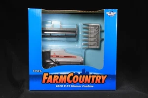 Ertl Farm Country AGCO Gleaner R52 Combine with Corn and Grain Heads 1:64 (NRFB) - Picture 1 of 9