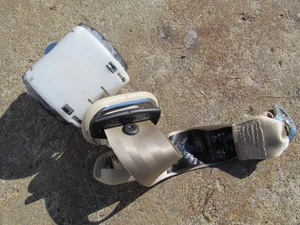 2004-05-06-07-08-09-10 VW Beetle sedan right Rear Seat Belt Retractor - Picture 1 of 2