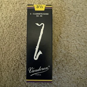 Vandoren Traditional Bass Clarinet Reeds Strength 3.5 Box of 3 - Picture 1 of 5