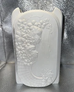 Vtg. AK Kaiser White Bisque Porcelain Manfred Frey Ammonite Fossil 9.5” Vase - Picture 1 of 13