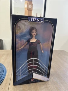 2007 Mattel Barbie Titanic Pink Label Rose Dewitt Bukater Tear In Front Plastic - Picture 1 of 24