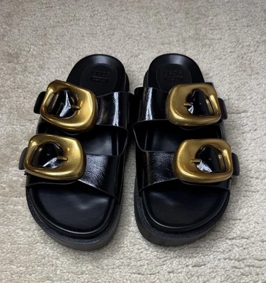 Sandalias deslizables con hebilla doradas negras con diseño de ASOS talla 7 EE. UU. / 38 UE - Minimalistas elegantes Foto 1 de 4