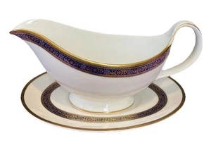 Royal Doulton Harlow Gravy Boat Underplate Fine Bone China 1973 Vintage - Picture 1 of 7