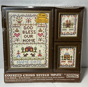 Kit de colección Paragon Needlecraft 5303 punto de cruz contado trillizos God Bless Home - Imagen 1 de 7