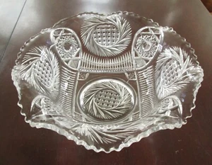 EAPG McKee Glas SUNBURST; Aztekischer Sunburst wirbelnder Sterngitter gequetschte Schüssel 9" - Bild 1 von 4