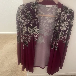 Wunderschöne SUSAN GRAVER Jacke vorne offen flüssig Strick lila Blumen Large - Bild 1 von 6