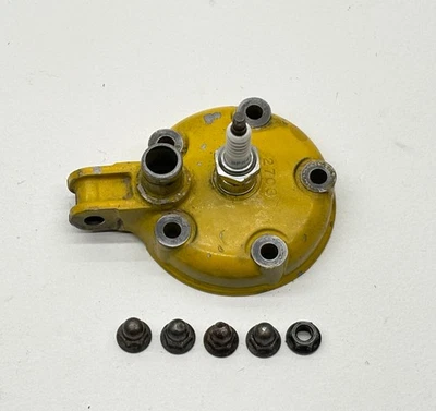 2002 Suzuki RM125 Cylinder Head Dome Cap Engine Cover Spark Plug OEM 11111-36F20 - Image 1 of 3