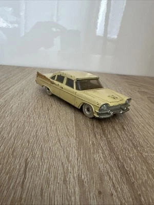 Dinky Toys Dodge Royal Sedan Car No. 191 — 第 1/4 张图片
