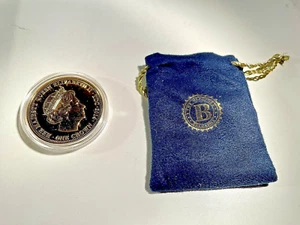 2014 Queen Elizabeth II Jubilee Monarch 24K Gold Plated One Crown Coin with Pope - Picture 1 of 3