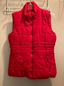 NY&C New York & Company Women's Sz XS Red Front Zip Quilted Puffer Vest Jacket - Picture 1 of 14
